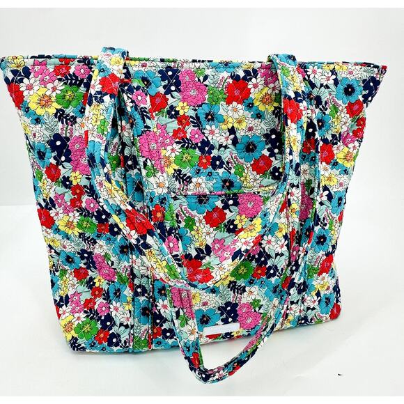Vera Bradley FAR OUT FLORAL Large Zippered Top Tote Bag NWOT Blue Ditsy Flowers - Picture 1 of 9